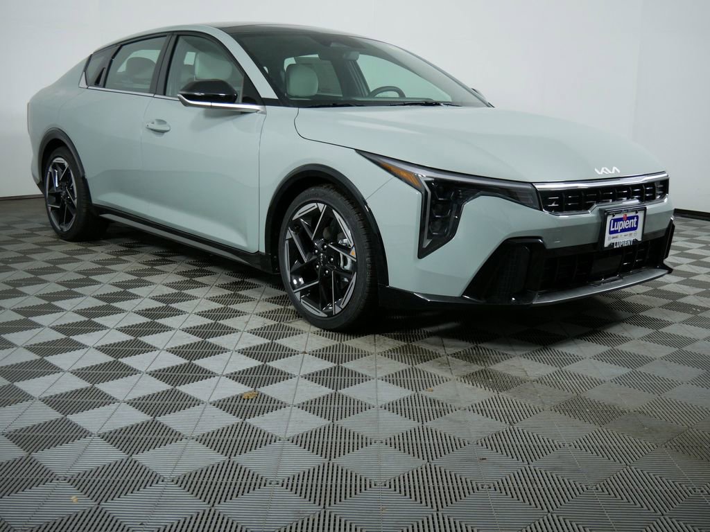 New 2026 Kia K4 GT-Line image 2