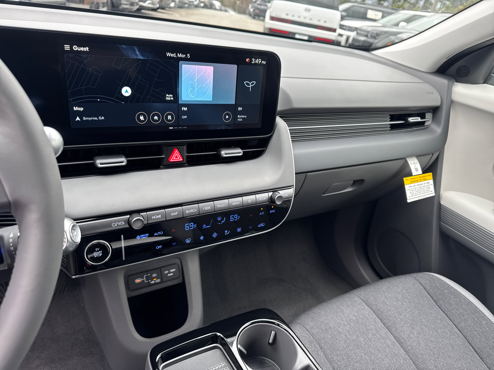 New 2025 Hyundai Ioniq 5 SE image 21