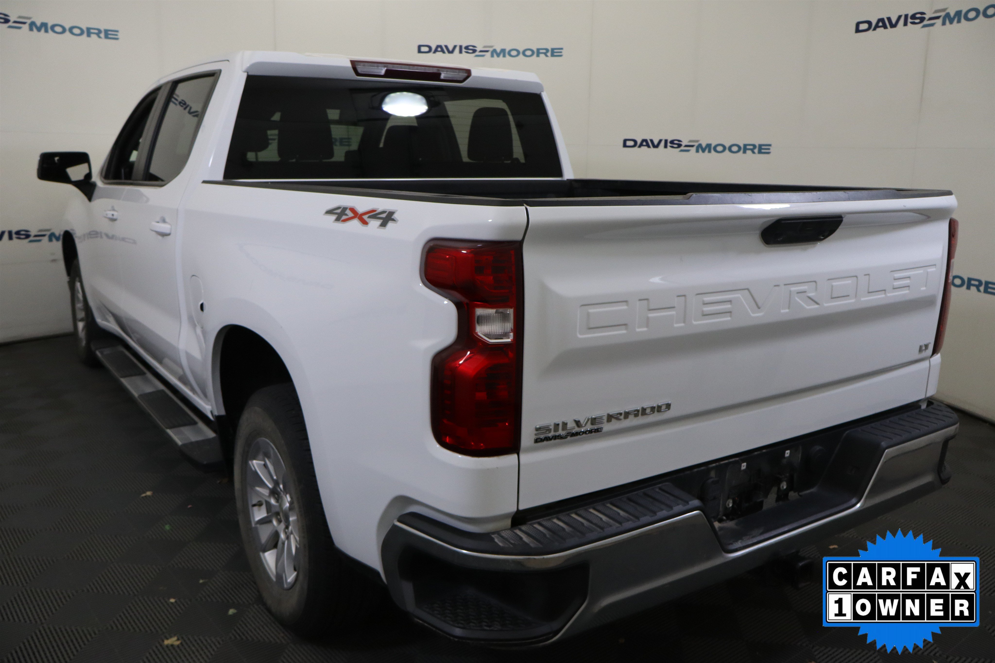 Used 2023 Chevrolet Silverado 1500 LT w/ Protection Package AWD/4WD image 10