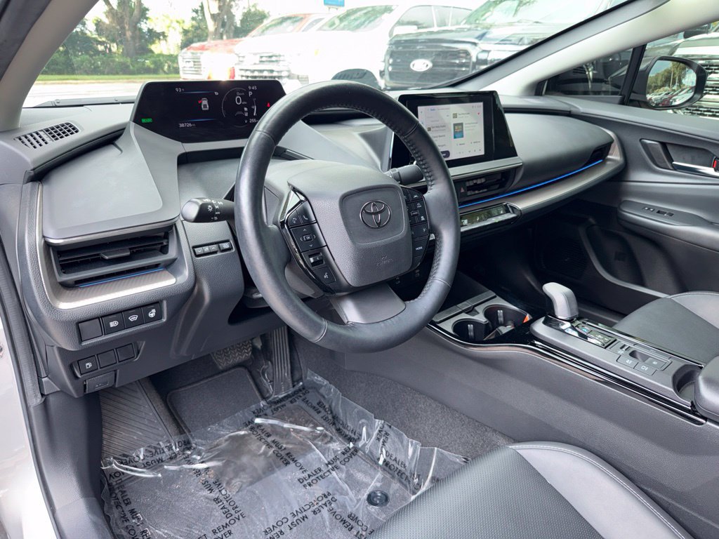 Used 2023 Toyota Prius XLE FWD image 12