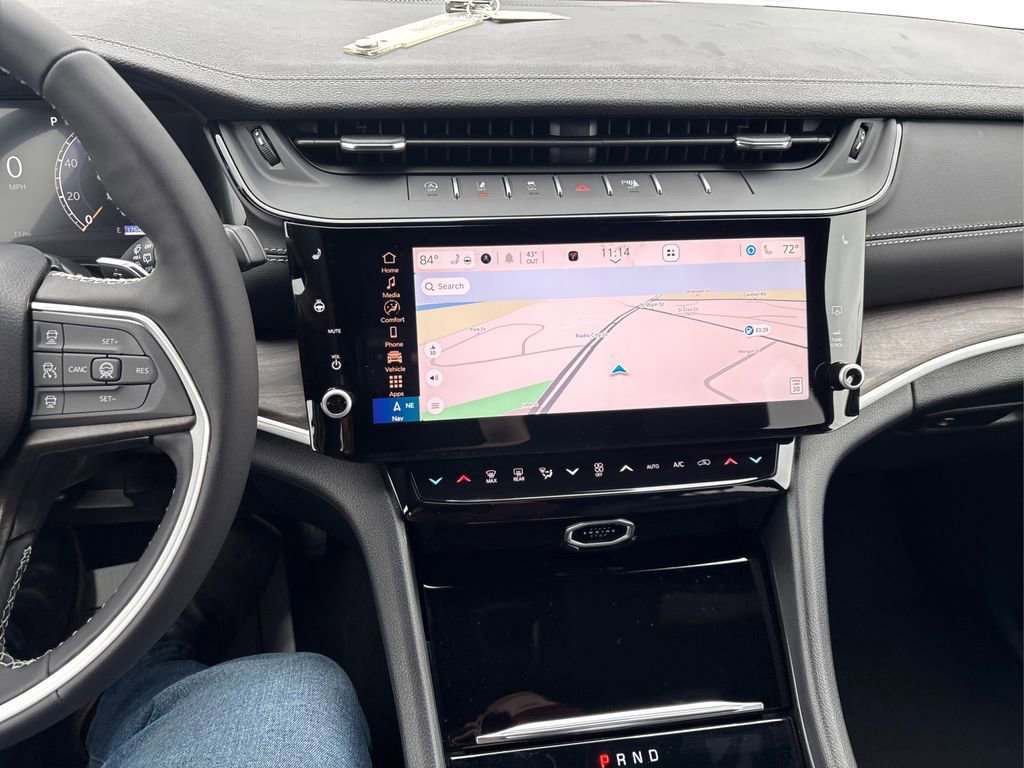 New 2026 Jeep Grand Cherokee L Limited w/ Limited Altitude Package image 16