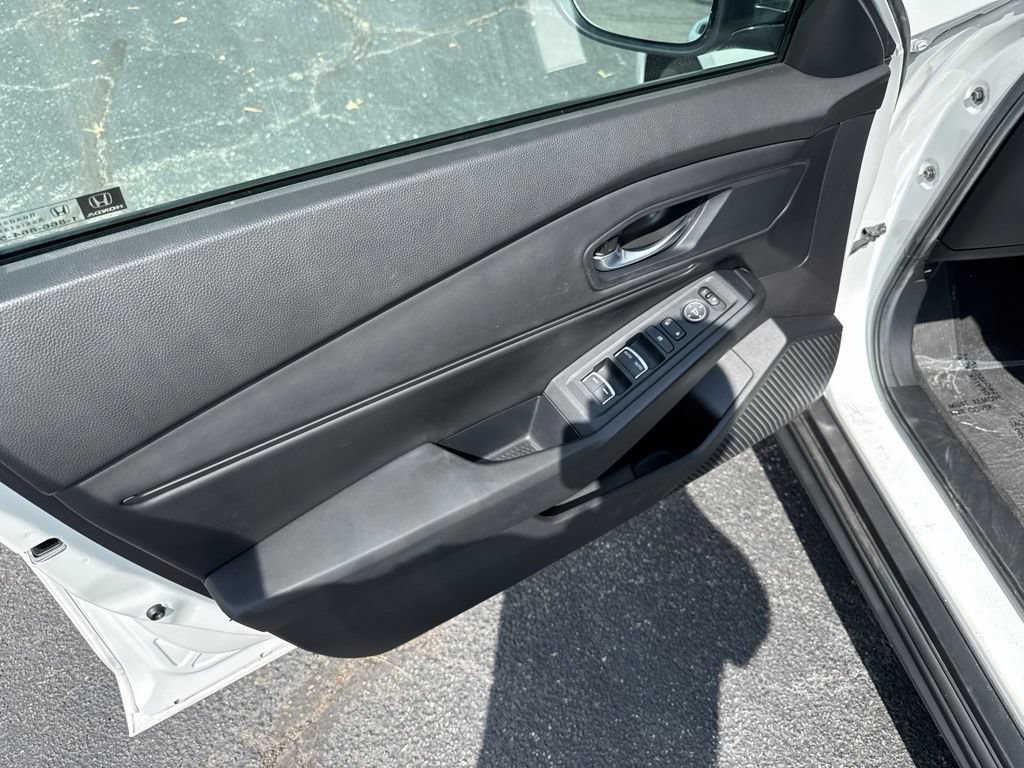 Used 2025 Honda Accord SE image 13
