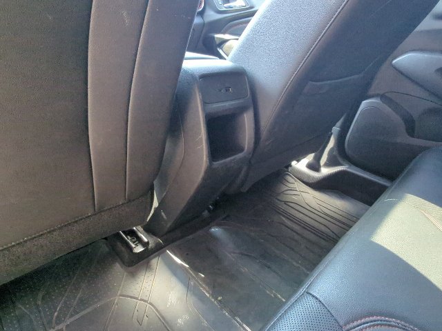 Used 2025 Chevrolet Trax RS w/ Sunroof Package FWD image 23
