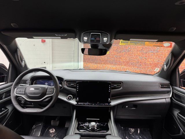 Used 2024 Jeep Wagoneer Series II w/ Flexible Seating Group image 12