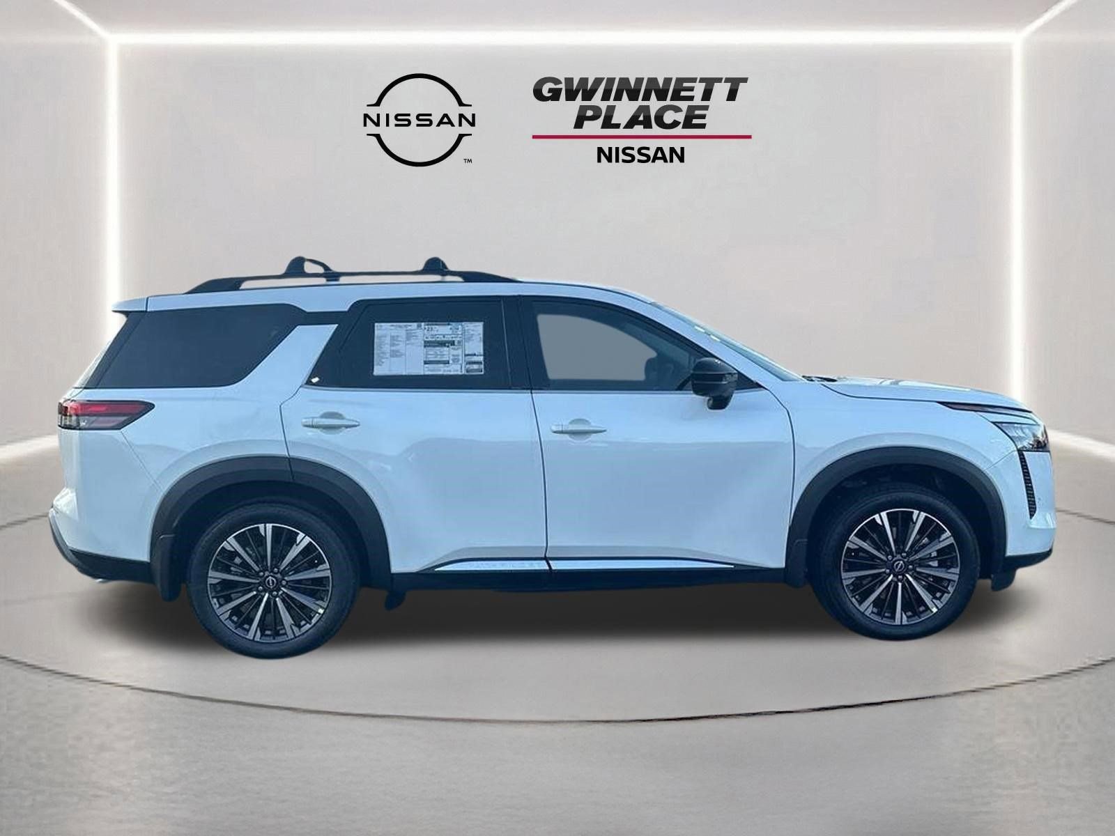 New 2026 Nissan Pathfinder Platinum image 4