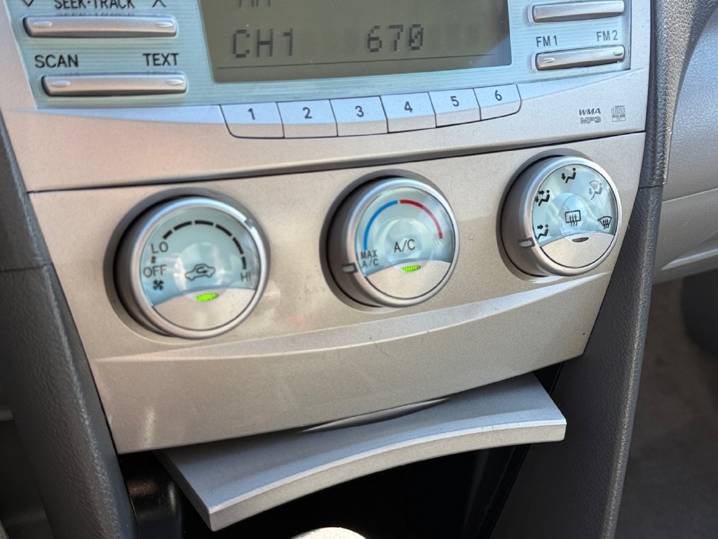 Used 2009 Toyota Camry LE FWD image 33