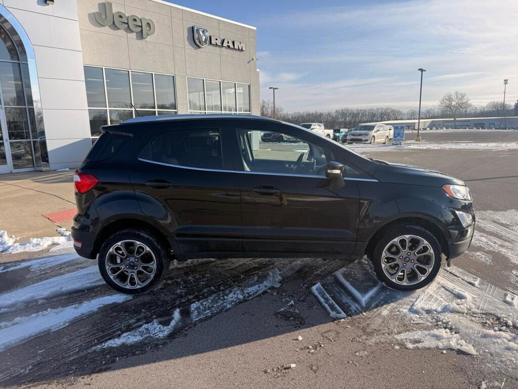 Used 2022 Ford EcoSport Titanium image 2
