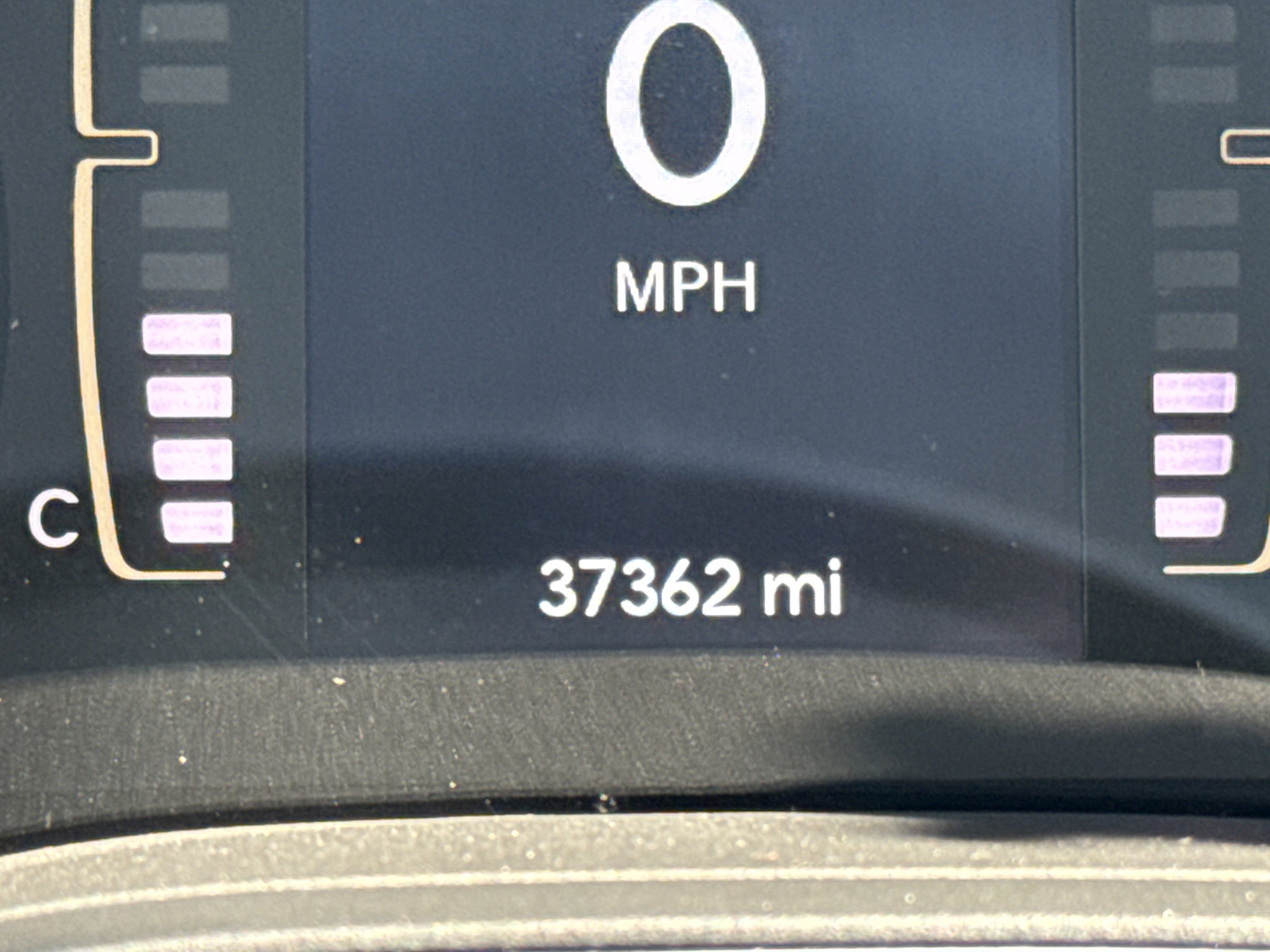 Used 2019 Jeep Cherokee Latitude Plus w/ Cold Weather Group AWD/4WD image 20