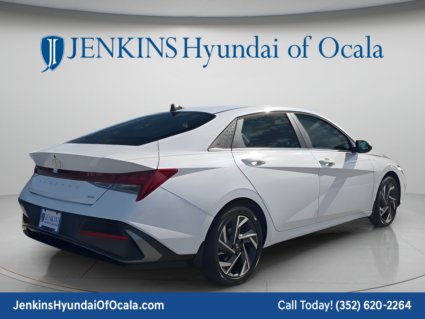 New 2026 Hyundai Elantra Limited FWD image 3