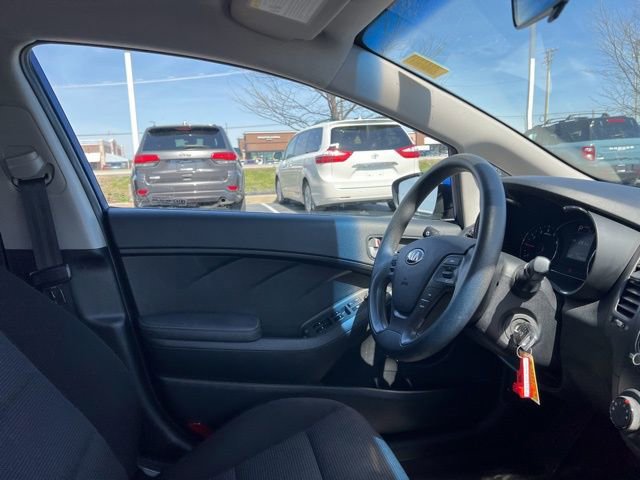 Used 2017 Kia Forte LX image 29