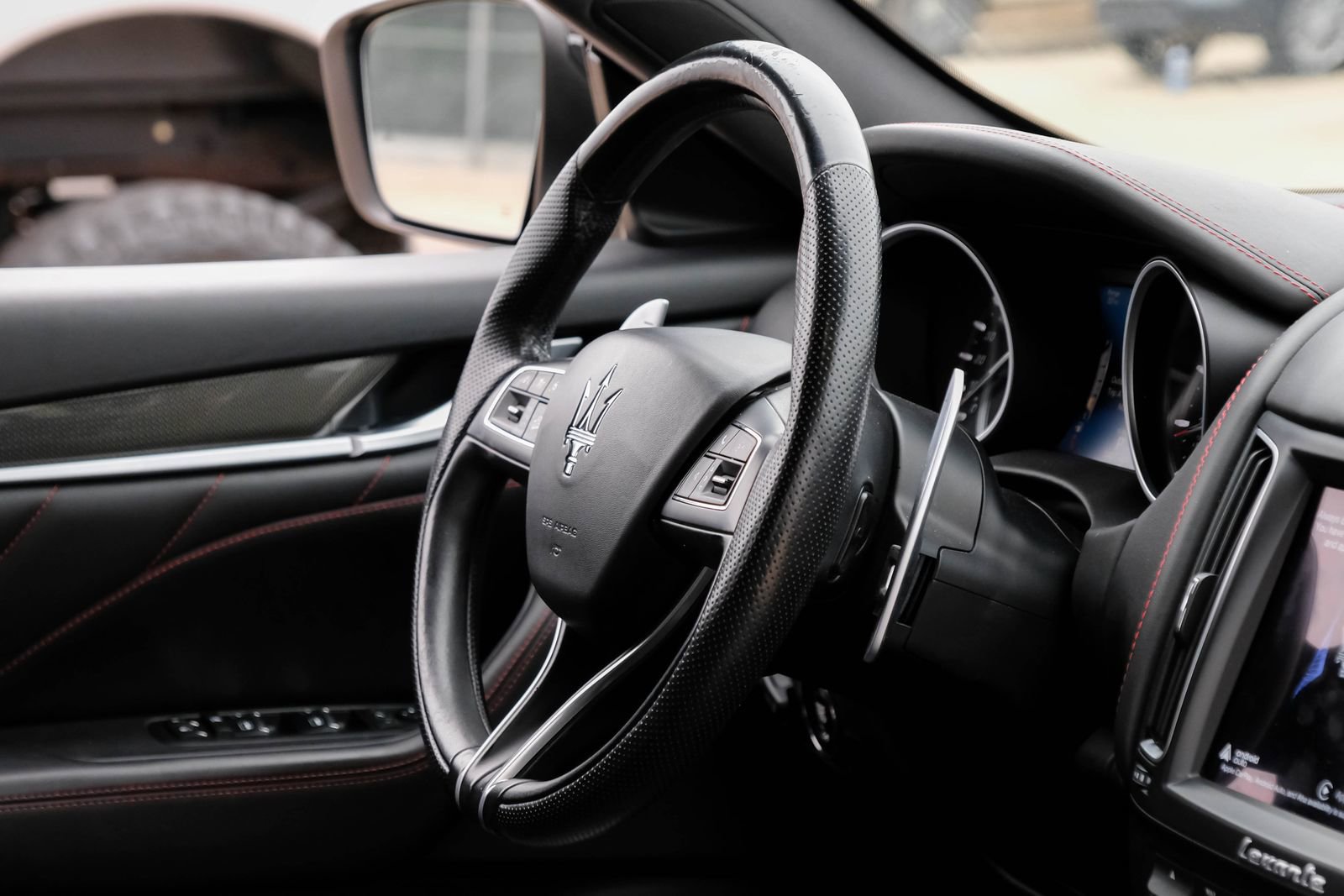 Used 2019 Maserati Levante S GranSport AWD/4WD image 18