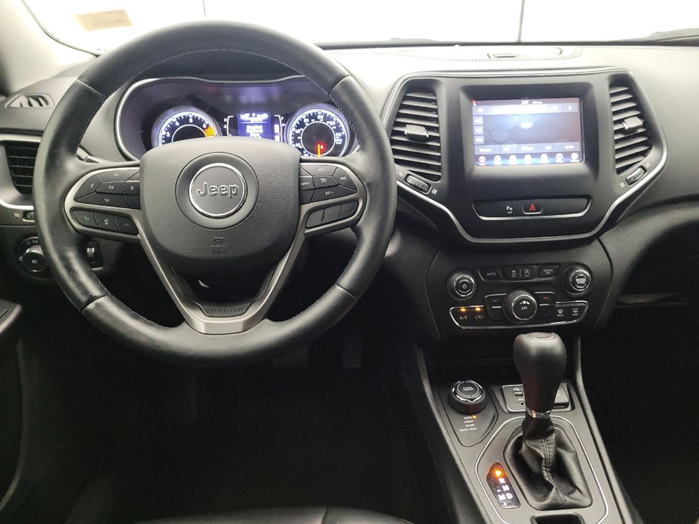 Used 2019 Jeep Cherokee Latitude Plus w/ Cold Weather Group AWD/4WD image 22