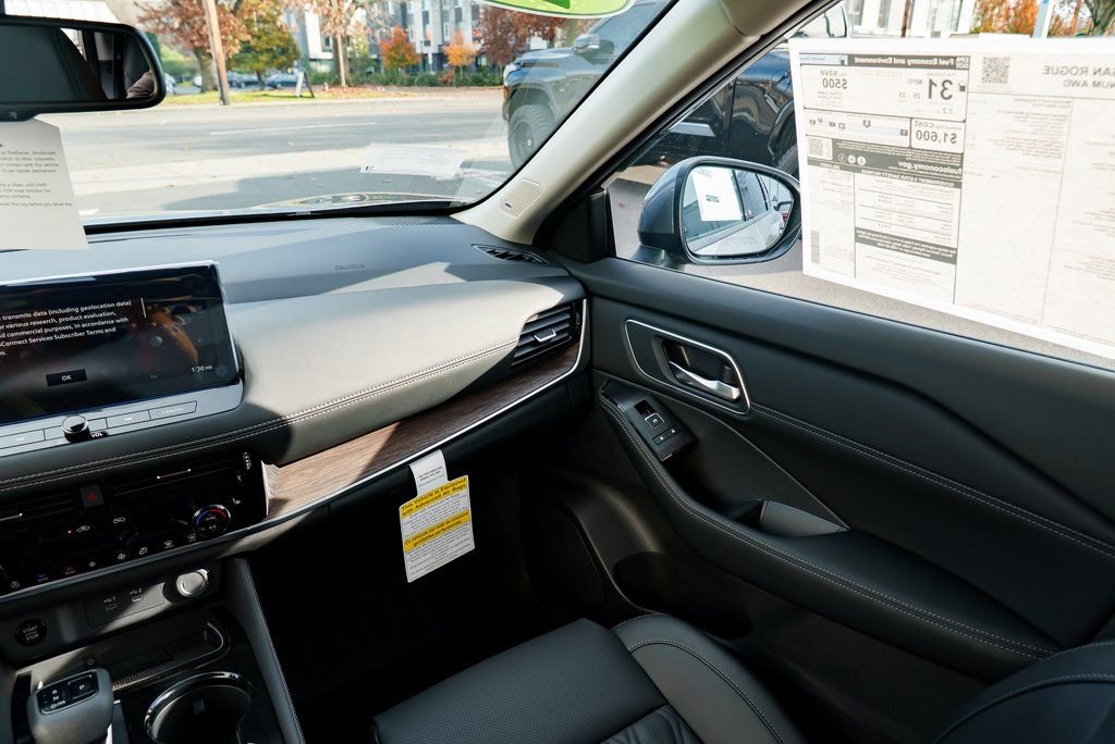 New 2026 Nissan Rogue Platinum w/ Platinum Premium Package image 9