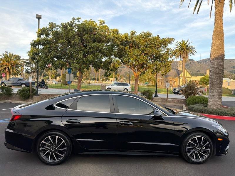 Used 2021 Hyundai Sonata Limited w/ Preferred Accessory Package FWD image 19