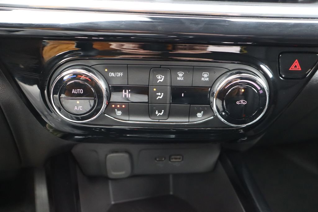 Used 2025 Chevrolet Trax ACTIV w/ Driver Confidence Package image 11