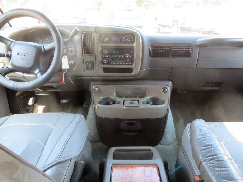 Used 2002 GMC Savana 1500 w/ SLE Marketing Option Pkg 3 RWD image 15