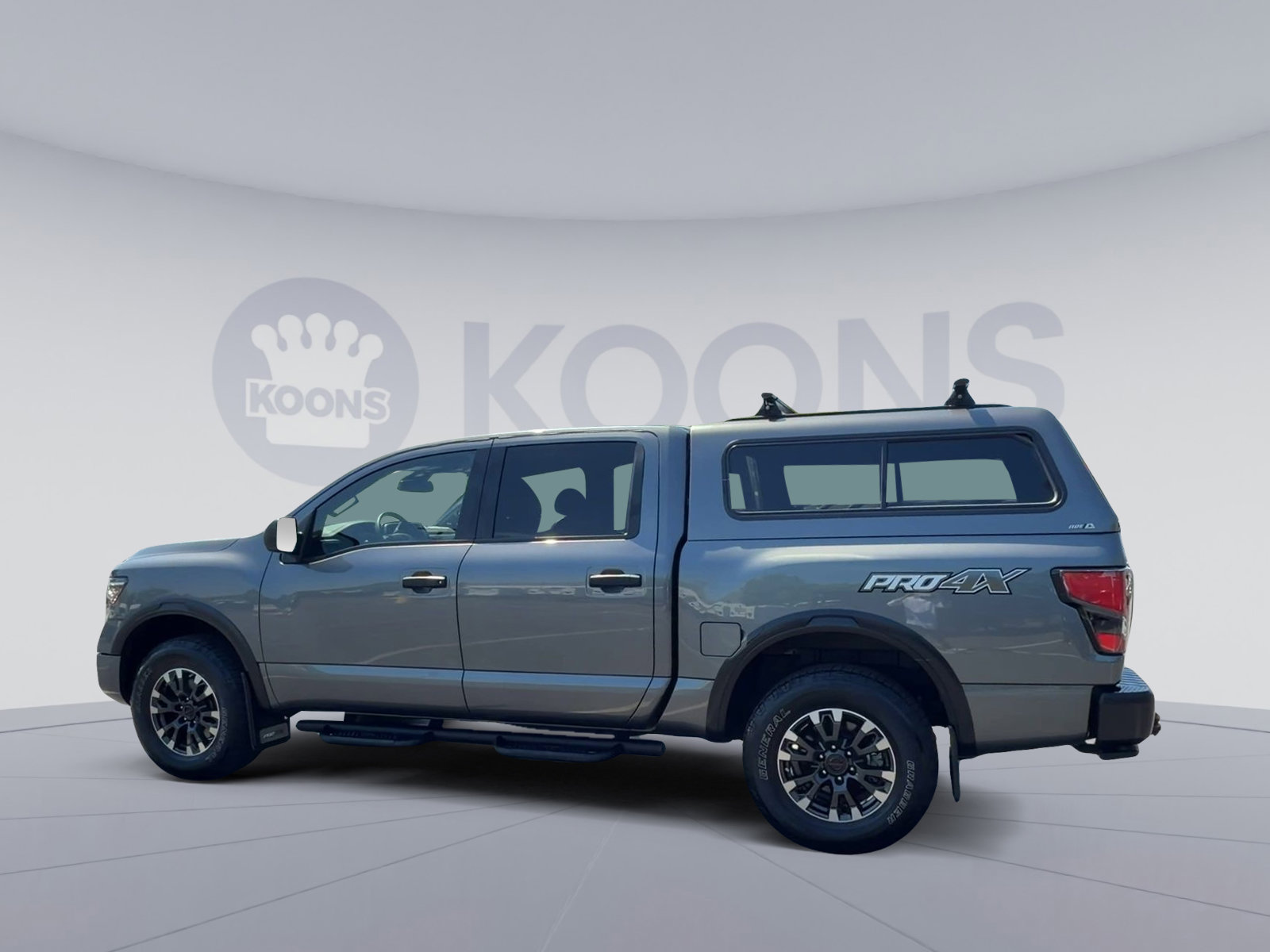 Used 2021 Nissan Titan PRO-4X w/ Pro-4x Utility Package image 8