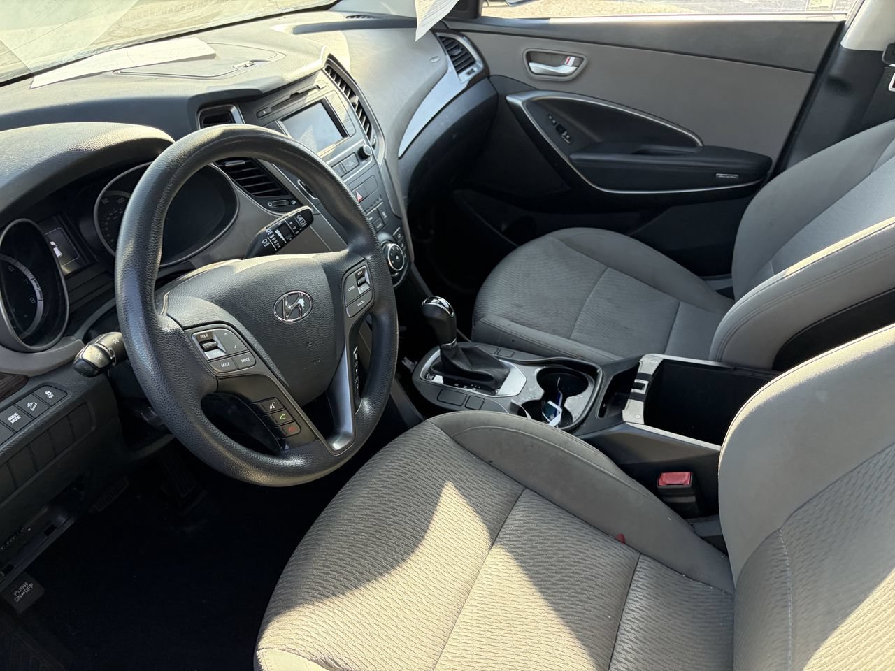Used 2017 Hyundai Santa Fe Sport w/ Cargo Package FWD image 5