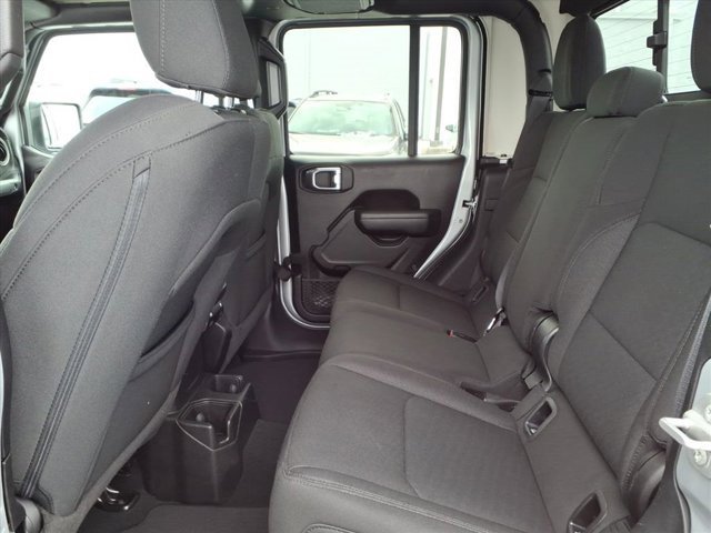 Used 2023 Jeep Gladiator Sport image 25