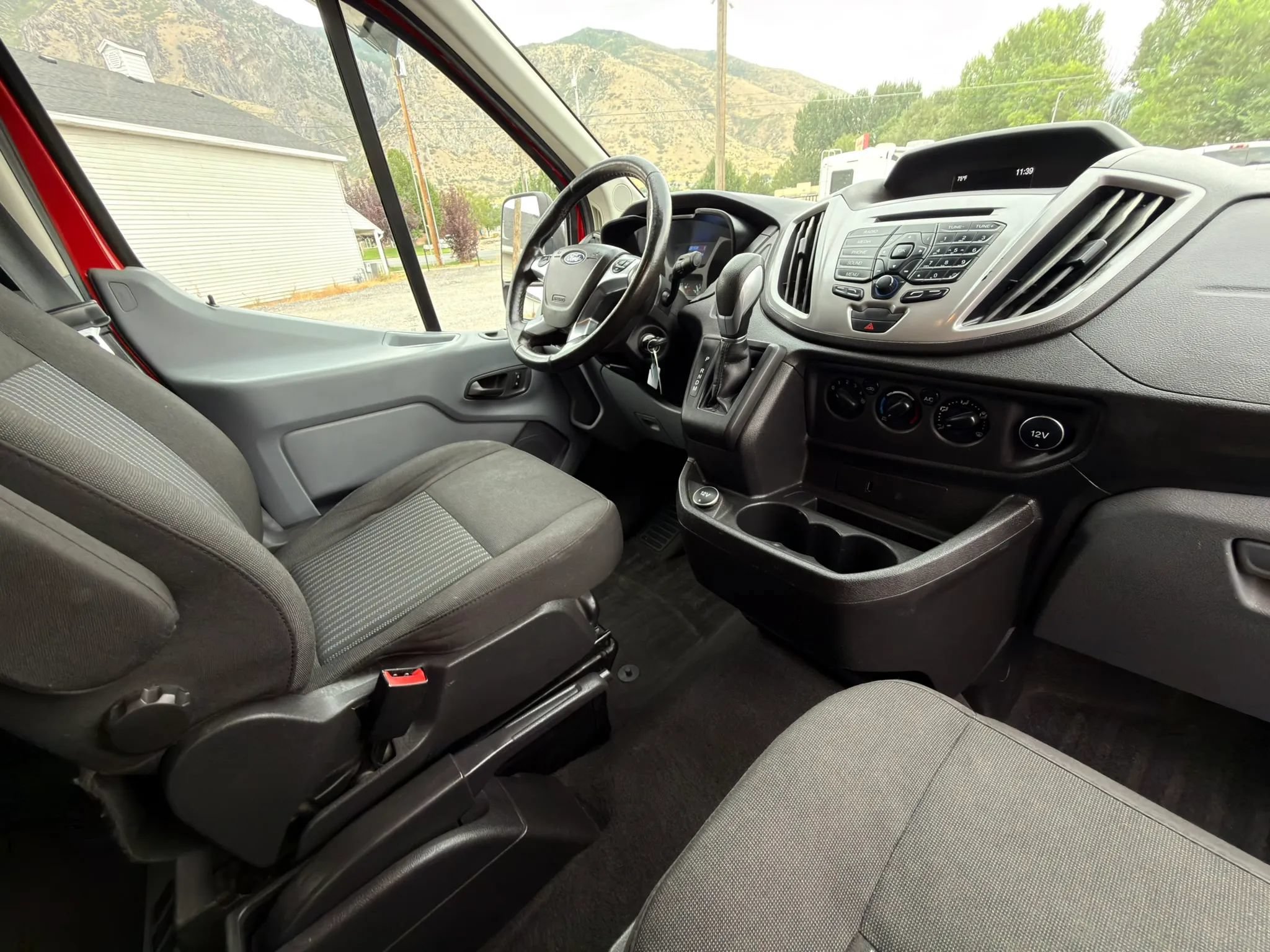 Used 2017 Ford Transit 350 XLT RWD image 6