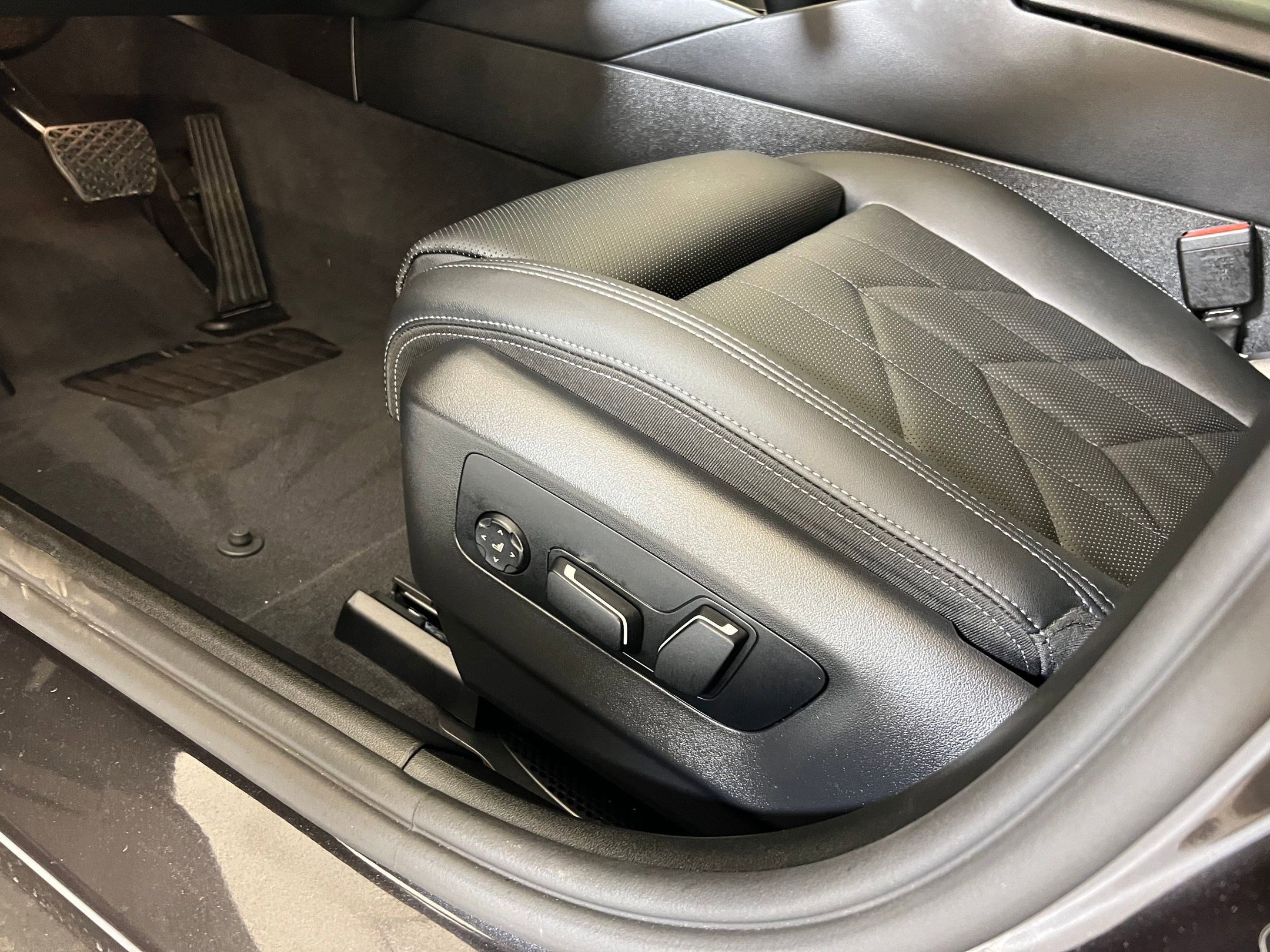 Used 2026 BMW 540i xDrive 540i xDrive image 13