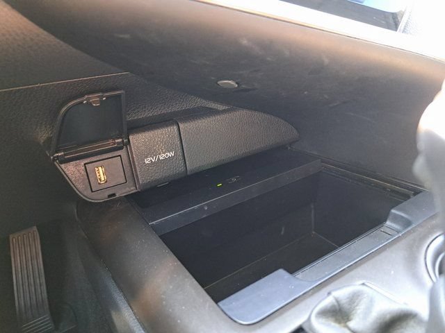 Used 2023 Toyota Camry XSE FWD image 19