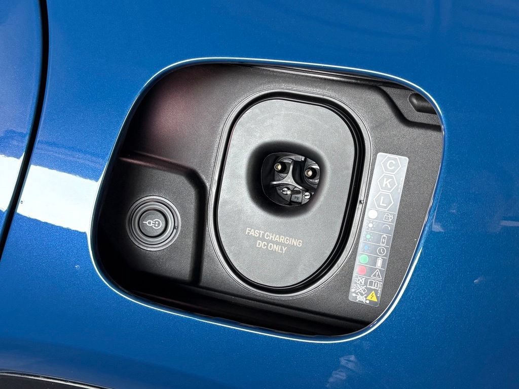 New 2026 Porsche Cayenne Electric AWD/4WD image 34