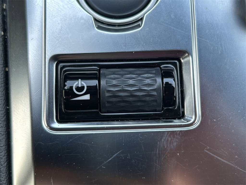 Used 2024 Jaguar F-PACE R-Dynamic S image 36