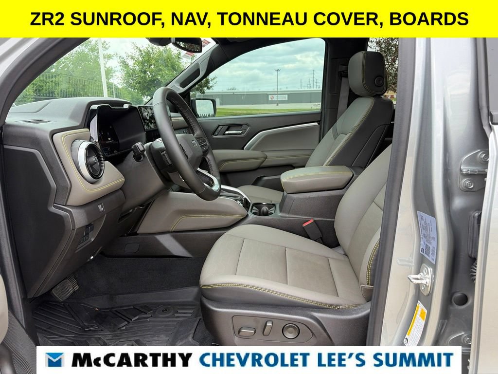 Used 2025 Chevrolet Colorado ZR2 w/ Midnight Edition AWD/4WD image 53