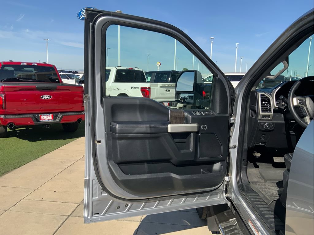 Used 2020 Ford F450 Lariat w/ Lariat Value Package AWD/4WD image 21
