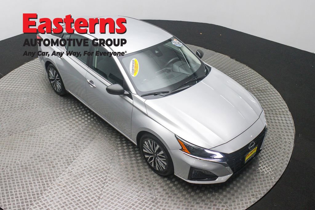 Used 2024 Nissan Altima 2.5 SV image 3