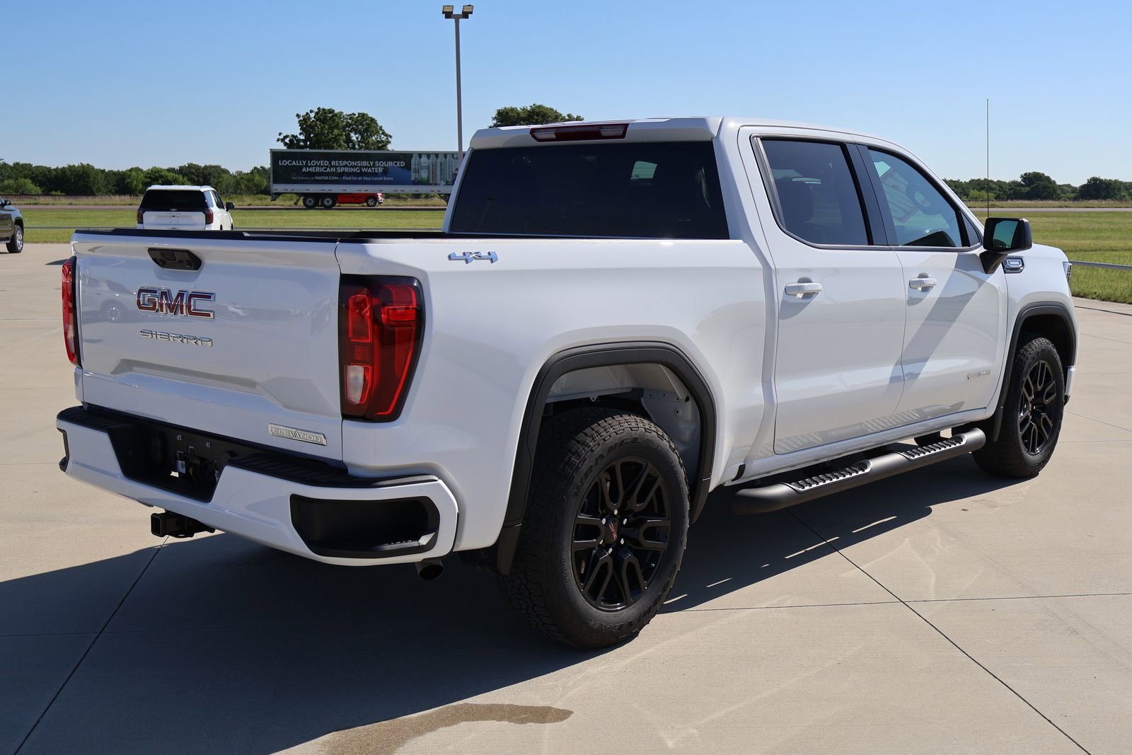 New 2026 GMC Sierra 1500 Elevation w/ Elevation Select Package AWD/4WD image 4