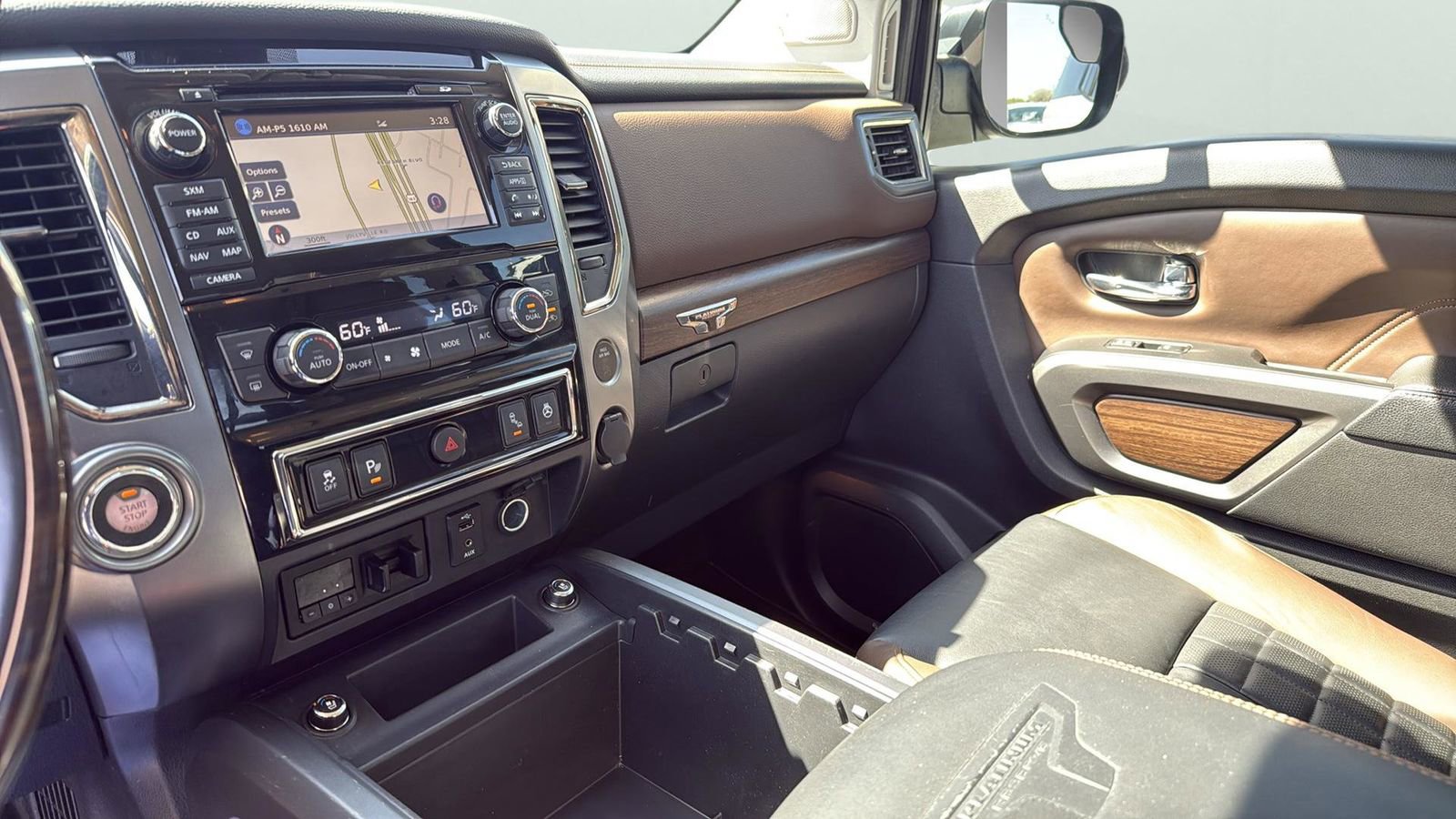 Used 2017 Nissan Titan Platinum Reserve image 17