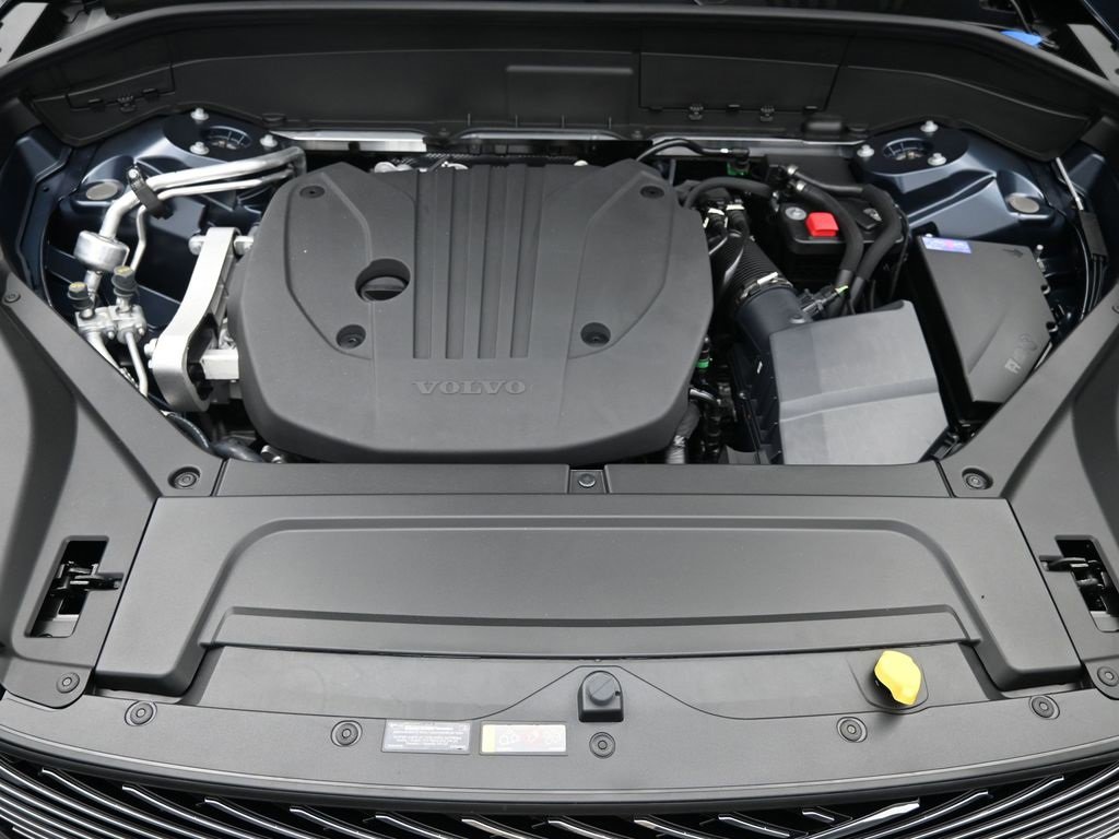 New 2026 Volvo XC90 B5 Plus image 13