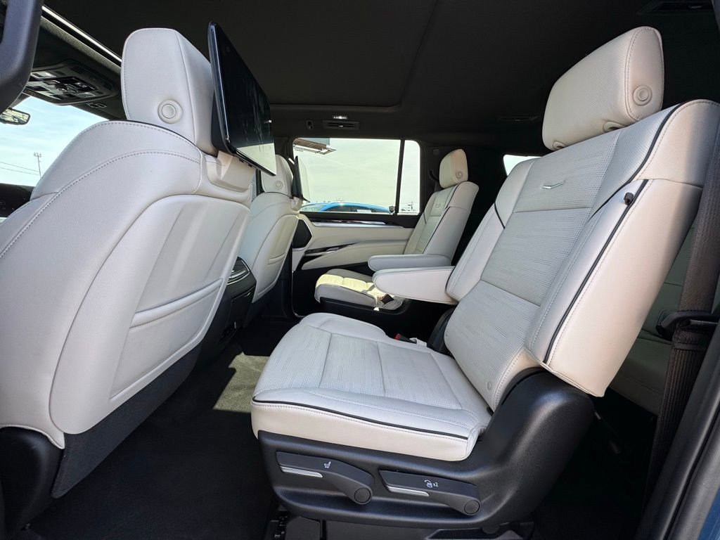 New 2026 Cadillac Escalade ESV Sport w/ Touring Package image 34