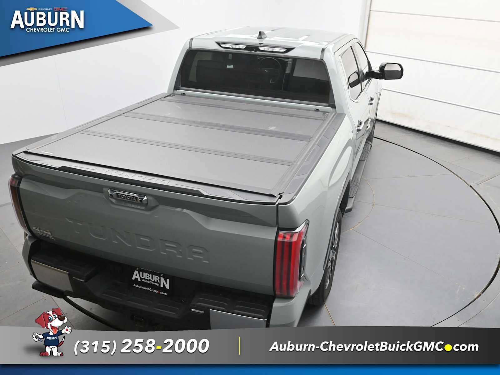 Used 2024 Toyota Tundra Limited AWD/4WD image 31