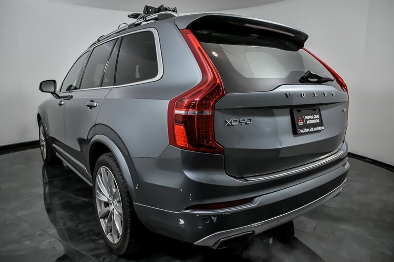 Used 2016 Volvo XC90 T8 Momentum w/ Vision Package AWD/4WD image 8
