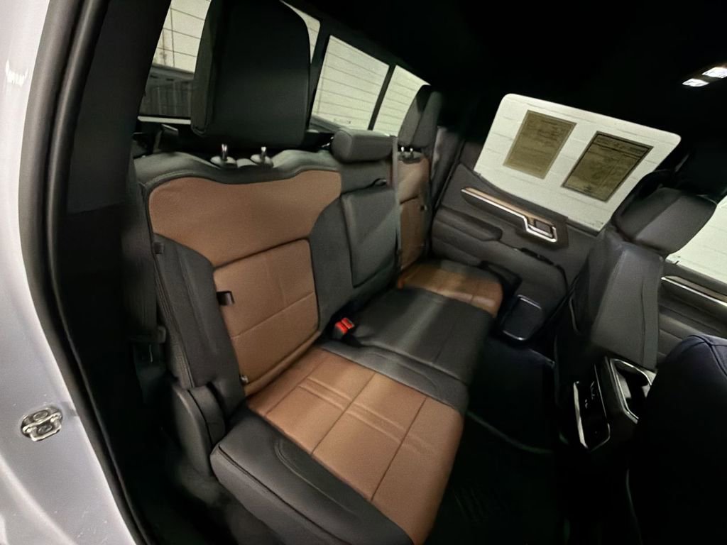 Used 2026 Chevrolet Silverado 1500 High Country w/ Technology Package image 28