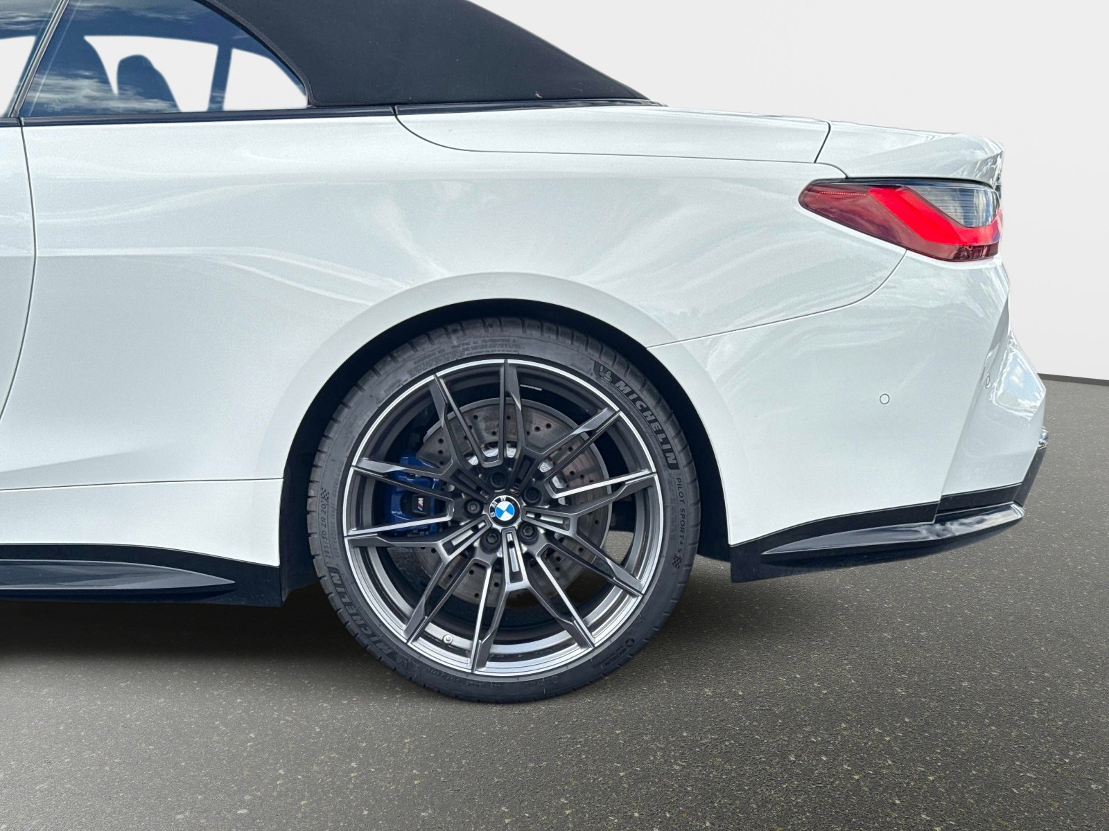 Used 2023 BMW M4 xDrive Competition image 16