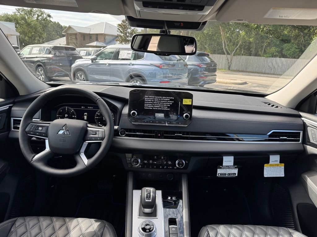 New 2025 Mitsubishi Outlander SEL image 25