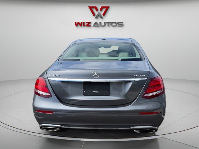 Used 2019 Mercedes-Benz E 300 4MATIC image 4