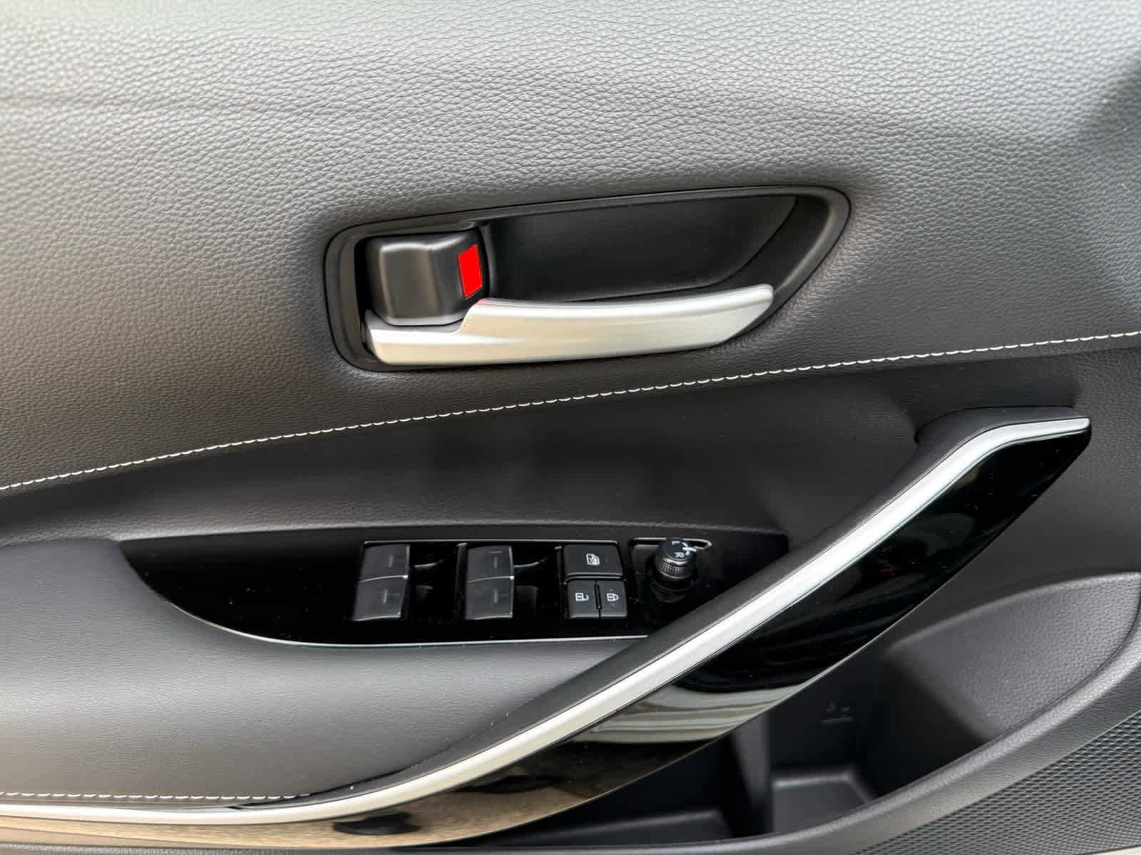 Used 2022 Toyota Corolla XSE w/ XSE Preferred Package image 12