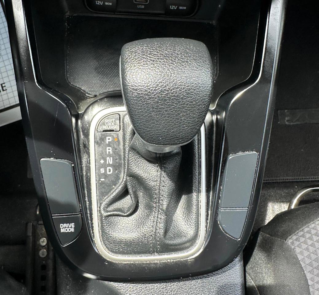 Used 2024 Kia Soul LX w/ Option Group 015 FWD image 16