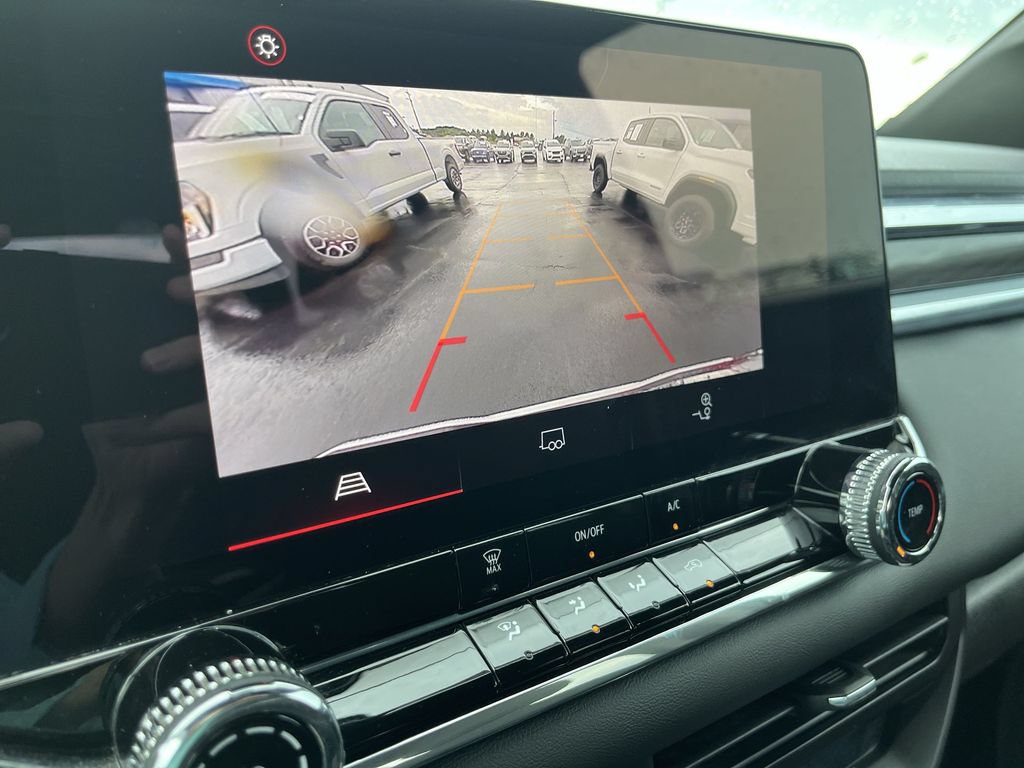 Used 2024 GMC Canyon Elevation RWD image 17
