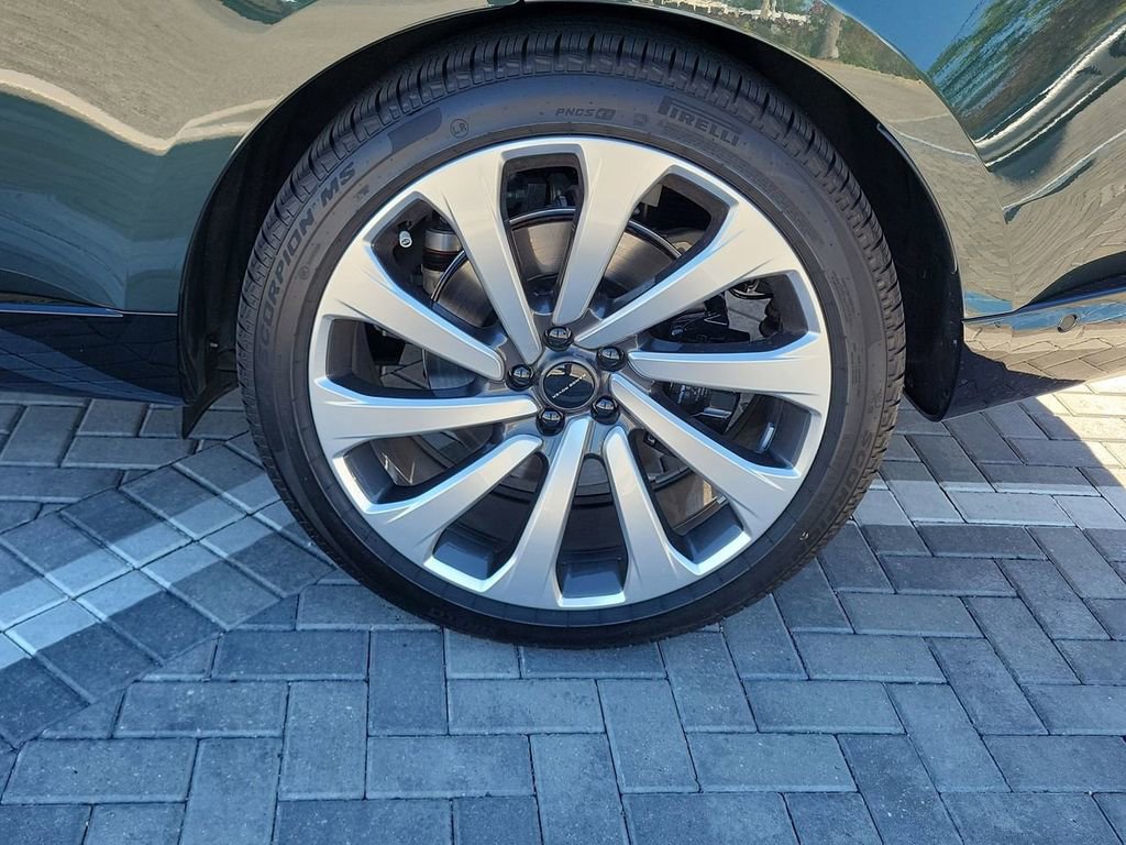 New 2026 Land Rover Range Rover Autobiography image 14