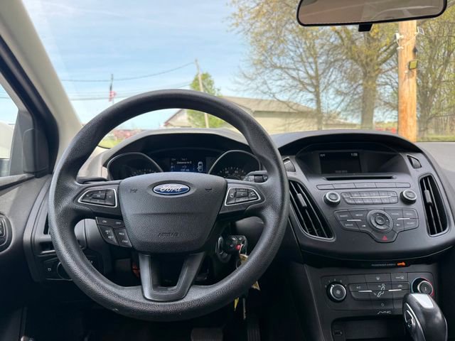 Used 2016 Ford Focus SE FWD image 9