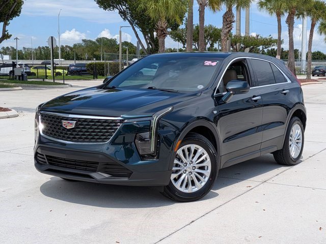 Used 2024 Cadillac XT4 Luxury FWD image 1