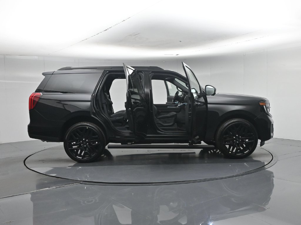 New 2027 Ford Expedition Platinum w/ Stealth Performance Package AWD/4WD image 4