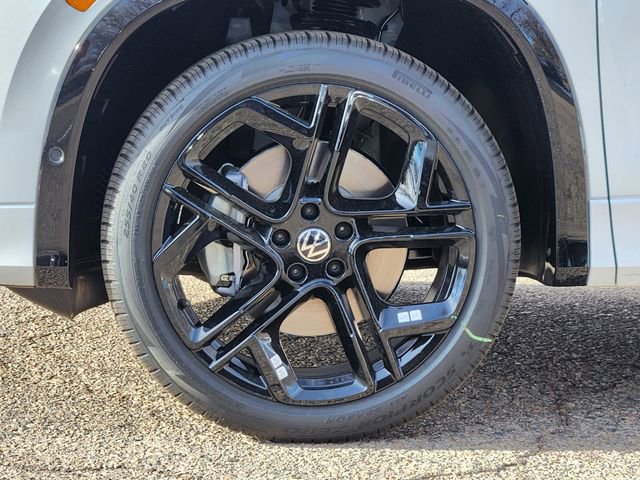 New 2026 Volkswagen Tiguan SE R-Line image 9