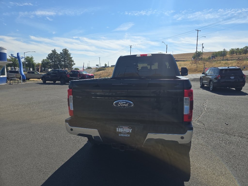Used 2017 Ford F250 Lariat w/ Lariat Ultimate Package AWD/4WD image 6